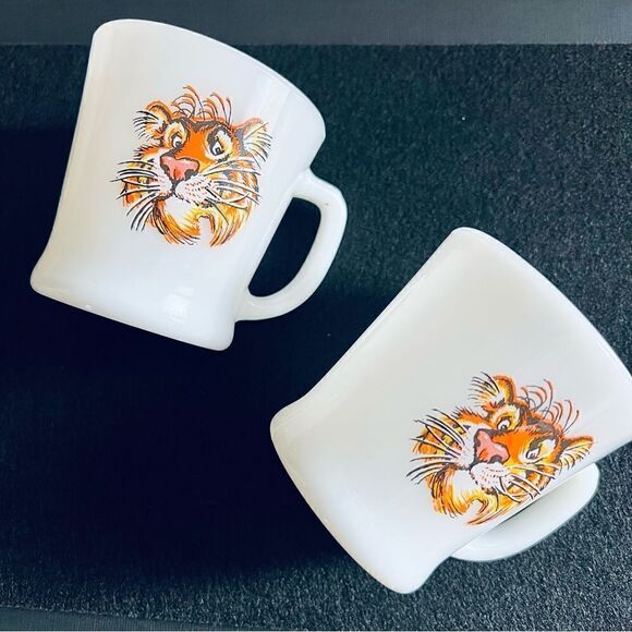 VINTAGE Fire King Milk Glass Esso Gas Tiger Mugs - Picture 1 of 13